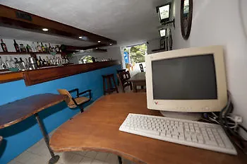 Otel Villaggio Punta Lunga 3*